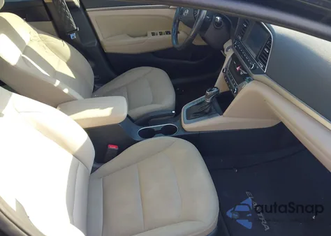 2017 Hyundai Elantra Se z USA, uszkodzony, nr VIN 5NPD84LF9HH081385